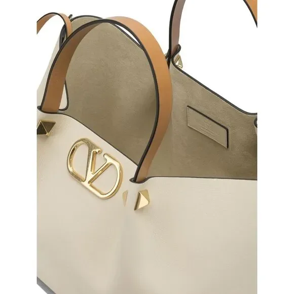 Valentino Garavani Women Handbags - Picture 5 of 5